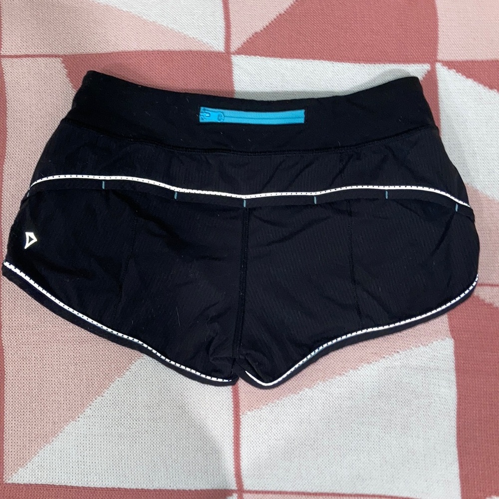 Black ivivva speedy shorts